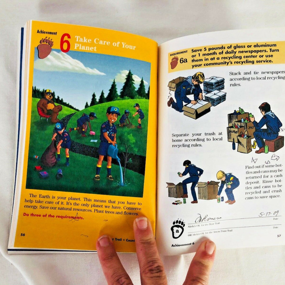 Boy Scouts of America 2005 Cub Scout Handbook - Picture 3 of 6